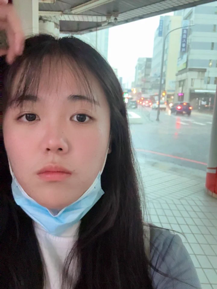 雨下好大😭

狗狗被困中🥲

誰在亂發誓啦～

一直打雷⚡️

是不是有颱風要來啊🤔 https://t.co/8dpXQjCeqv