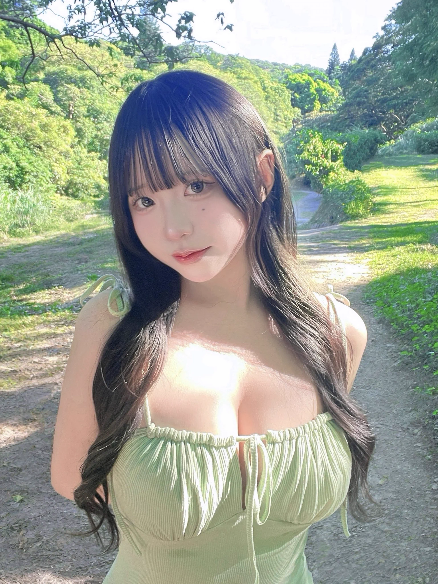 日差し☀️☘️ https://t.co/5c7G4S0eNR