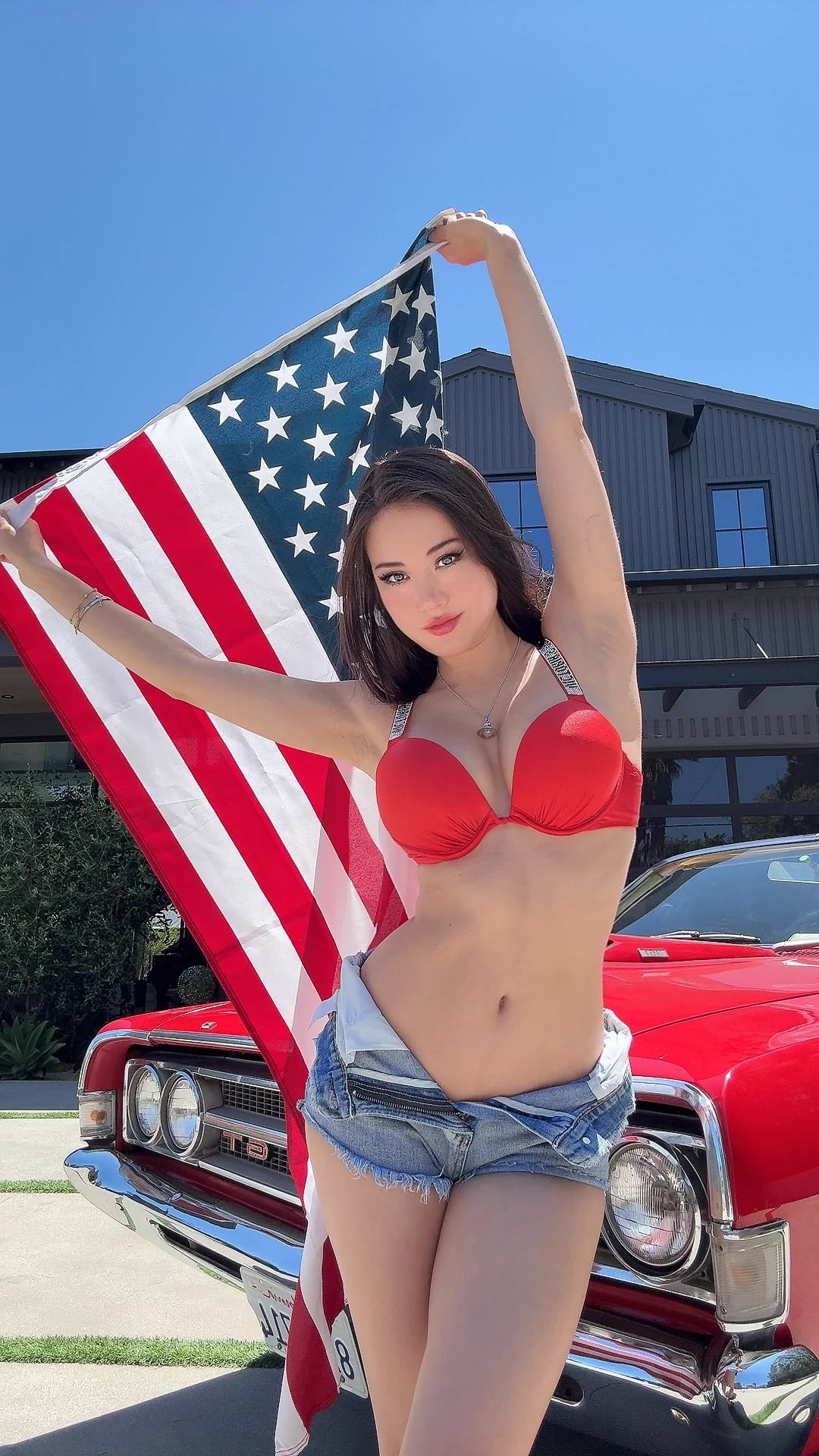 Happy 4th of July 🎇 (Say it back) https://t.co/mxUnllMPWO