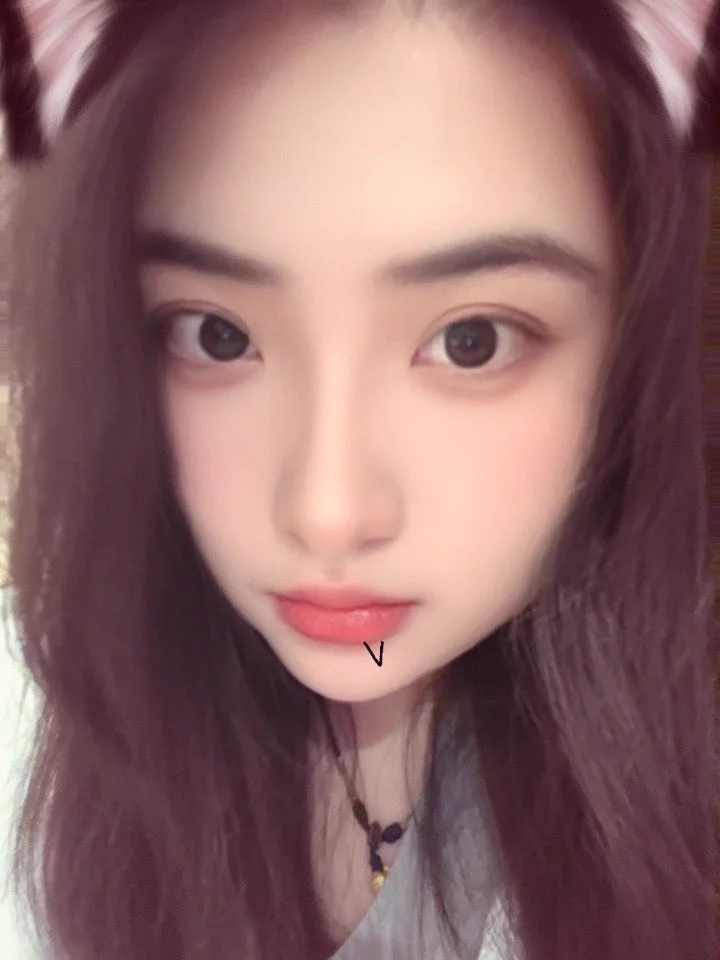 从广州回来就染上流感了(˃ ⌑ ˂ഃ )
各位的私信我简单看了下
这几年总有各个平台的盗图想赚点零花钱吧
内容也是很多年前的了
唯一令人满意的是说我04年
那真是很嫩了
另外我不姓杨啊
各位不要再自作聪明啦~
行走江湖 小心被骗哟(•̀ω•́)✧ https://t.co/Ci6PCHdyuU