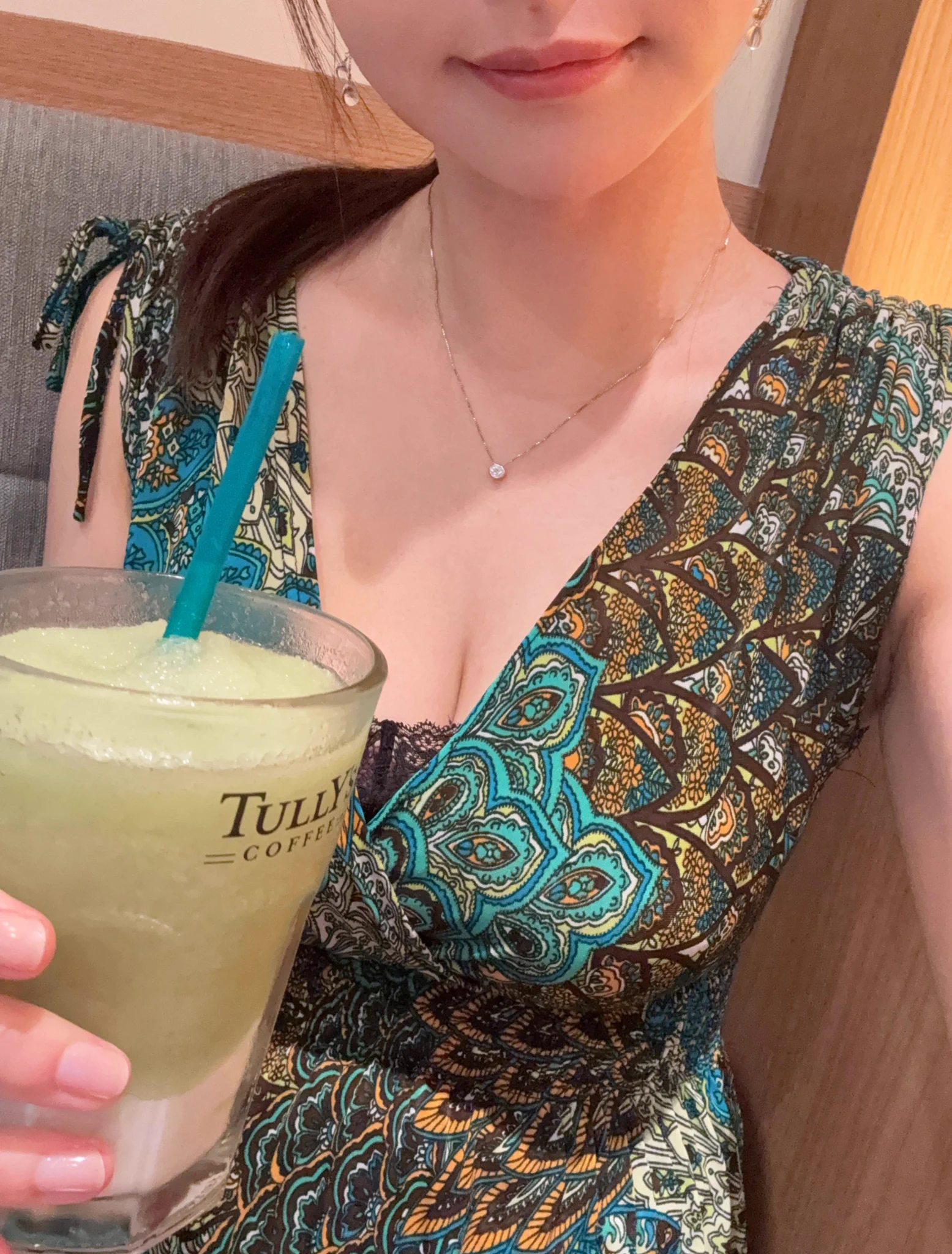 タリーズのメロンのフローズンドリンク
美味しかった🥹めろめろりん✨

メロン好きな人におすすめ🍈🍹 https://t.co/m56HlQMSMP