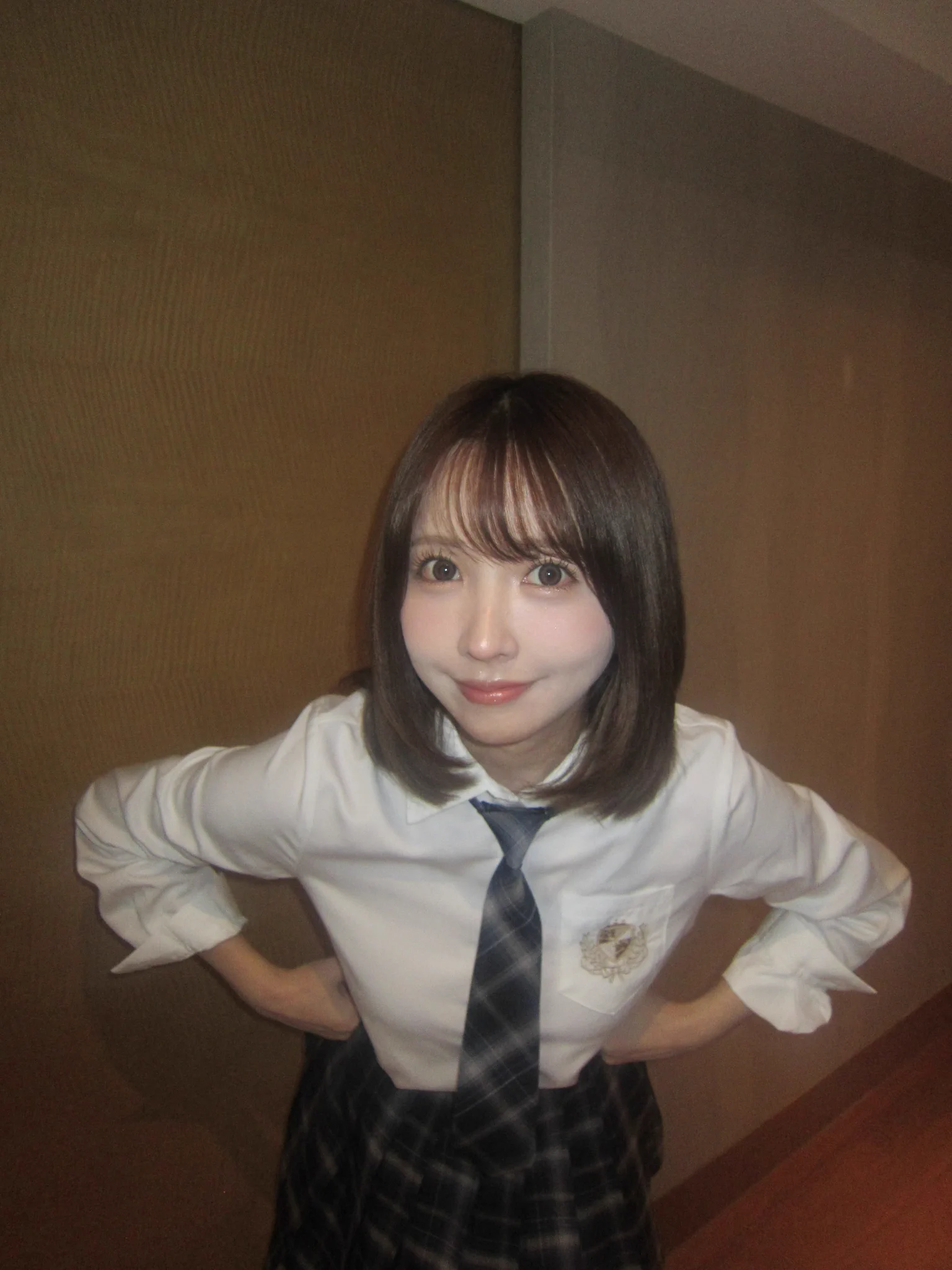 こないだお仕事で
久しぶりに制服着ました😂

まだいけると思ってます👌🏻👌🏻笑 https://t.co/wszvTgRjuR
