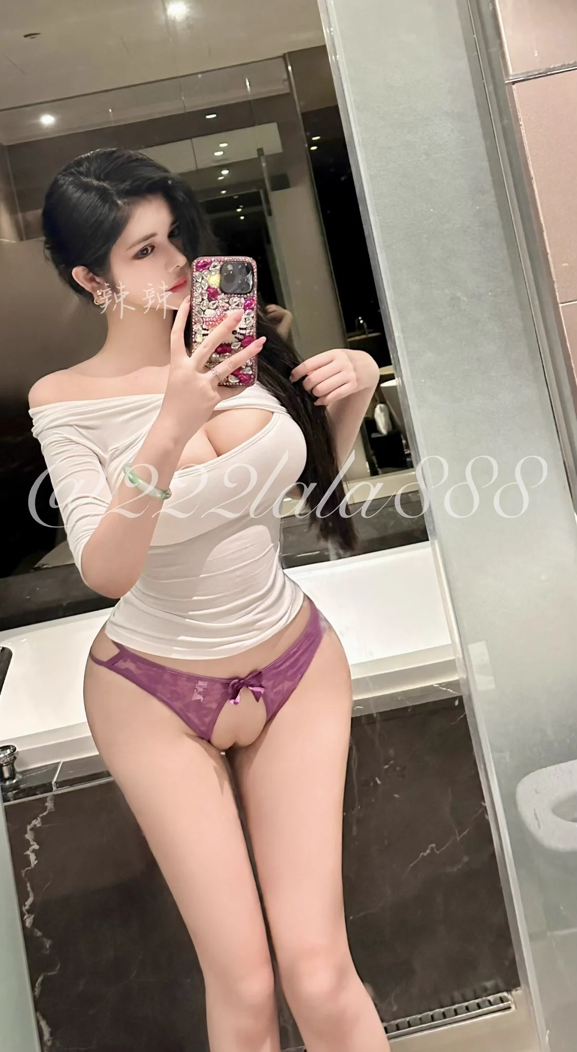 🫠天气热得逼水直流大腿… https://t.co/uvgvAjhTxs