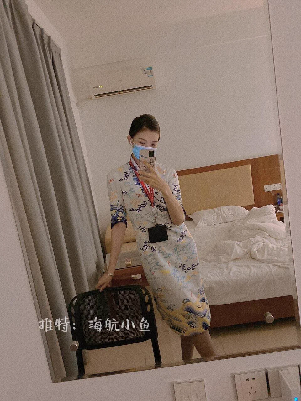 又开始忙碌的一周了，小空姐刚刚下飞机…

上次发了开档丝袜，好多人都跟我说很喜欢还想看，那就继续宠粉吧。其实很喜欢在飞机上真空穿丝袜的感觉，就是经常到员工酒店后，都特别想自慰…

不知道有没有粉丝想代劳一下，这里要呆两天，同城优先哦～ https://t.co/ZJqAUgiQNM