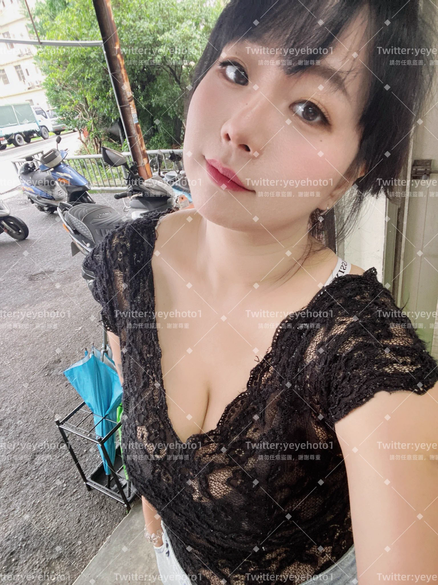 沒風沒雨的颱風假
但夜夜也沒休假
直覺告訴我今天的台中很安全
#謝謝水晶能量的陪伴
#打起精神來工作啦 https://t.co/nZuLOxo7yo