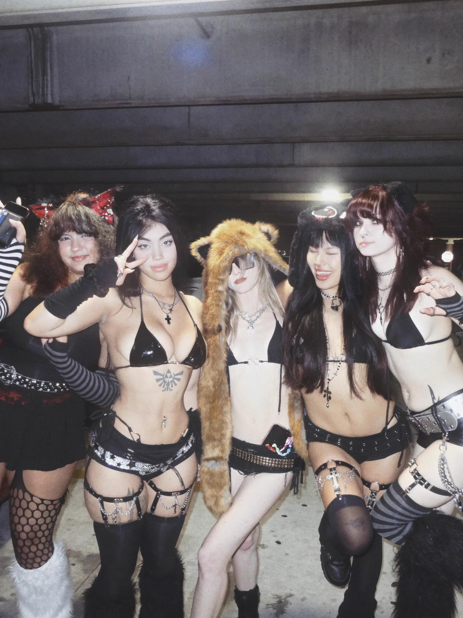 2010 vibes 🖤 https://t.co/bDbhkw9Ncg