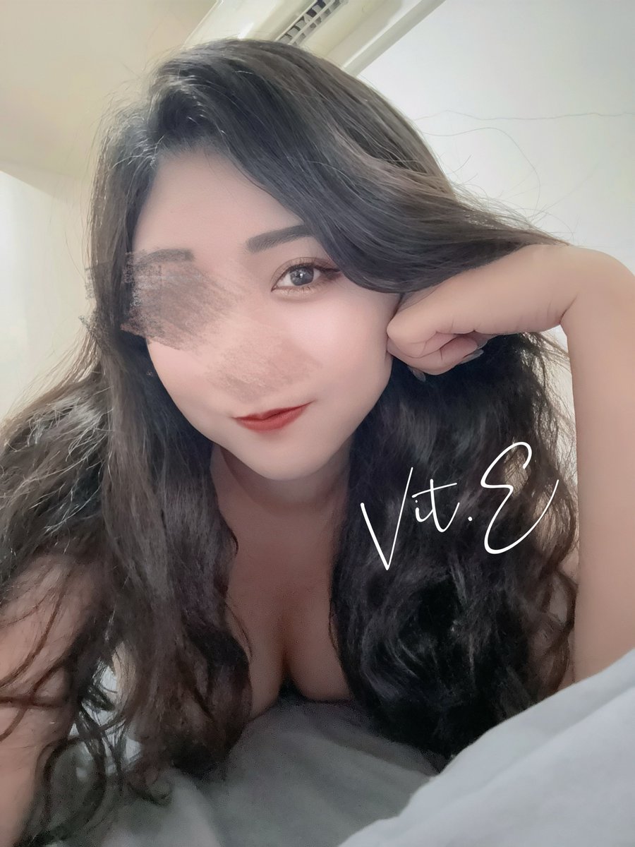 最近過著
每天都有人跟我說早安的生活ෆ ̖́-

#不在辦公室 

生活一旦滋潤起來
照鏡子都覺得自己變漂亮了✨ https://t.co/lsY3cwme2z