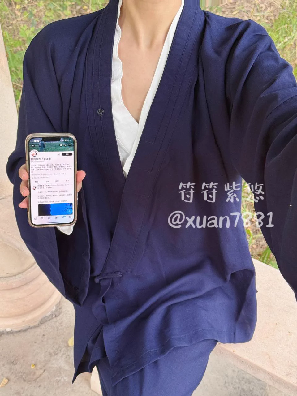 不要觉得道士就不玩推特，现在可是个信息化时代，小道士也要与时俱进的～

最近多欲扰心，念了几十遍清心诀也不管用，感觉祖师爷说的对，道法自然。主动地接受才是“与道同行”。

那就小露一下，各位师兄看着有感觉吗？最近功课少，可以聊天哦… https://t.co/4DlVry9d3w