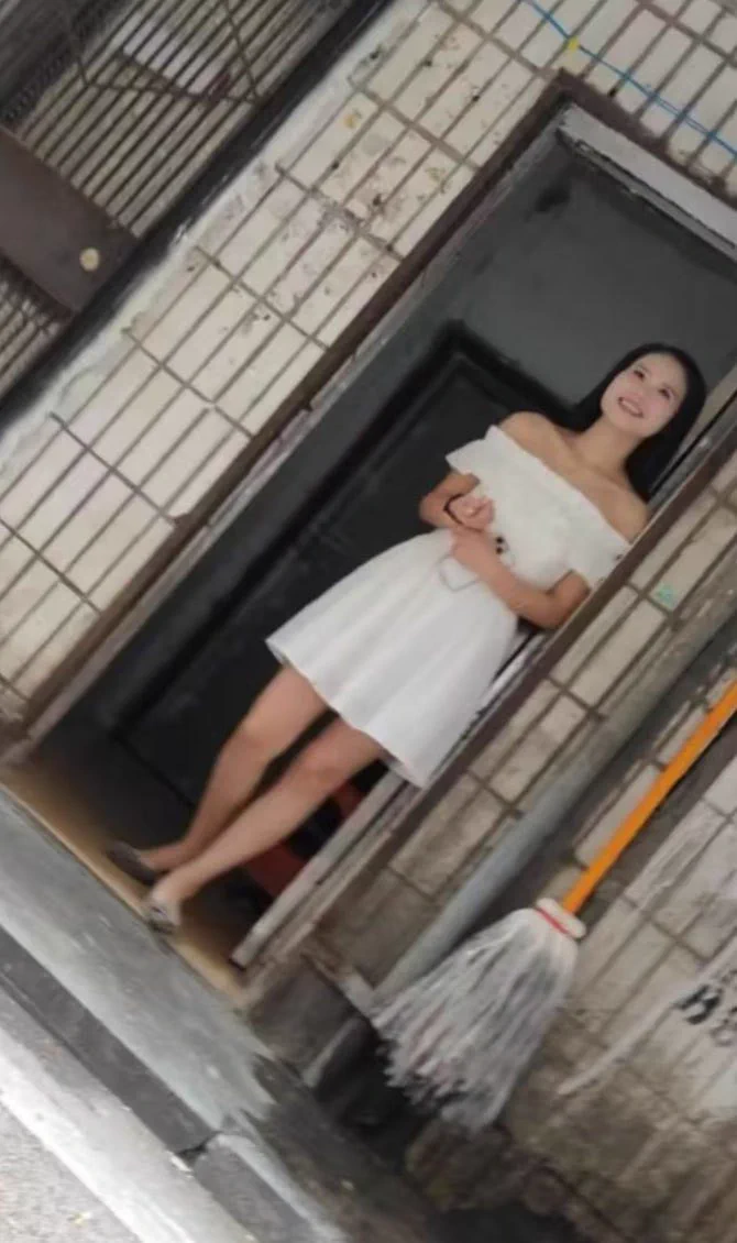 #西安 #站街  #扫街 
吉祥村又开了晚上有，3:00左右，人数是七八个人，最近人少，多转几圈，安全以后都可以玩，有的人进去出来确定安全再玩，验证完毕，导航直接去就这个位置 https://t.co/tjWfWbmCYd
