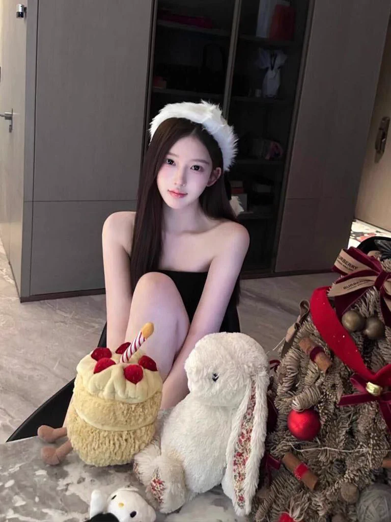 杭州 苏微微  #美

真实主播 可现场任意验证
清纯纯欲网红30w粉丝+
·天菜款 168c 40kg 02年 
·皮肤超级白 不白赔总 三点粉 无纹身 纯天然0整
·职业 平面模特 淘宝模特 直播 
晚上11.后要直播

#上城区  #硬五 https://t.co/MyunAWIjjM