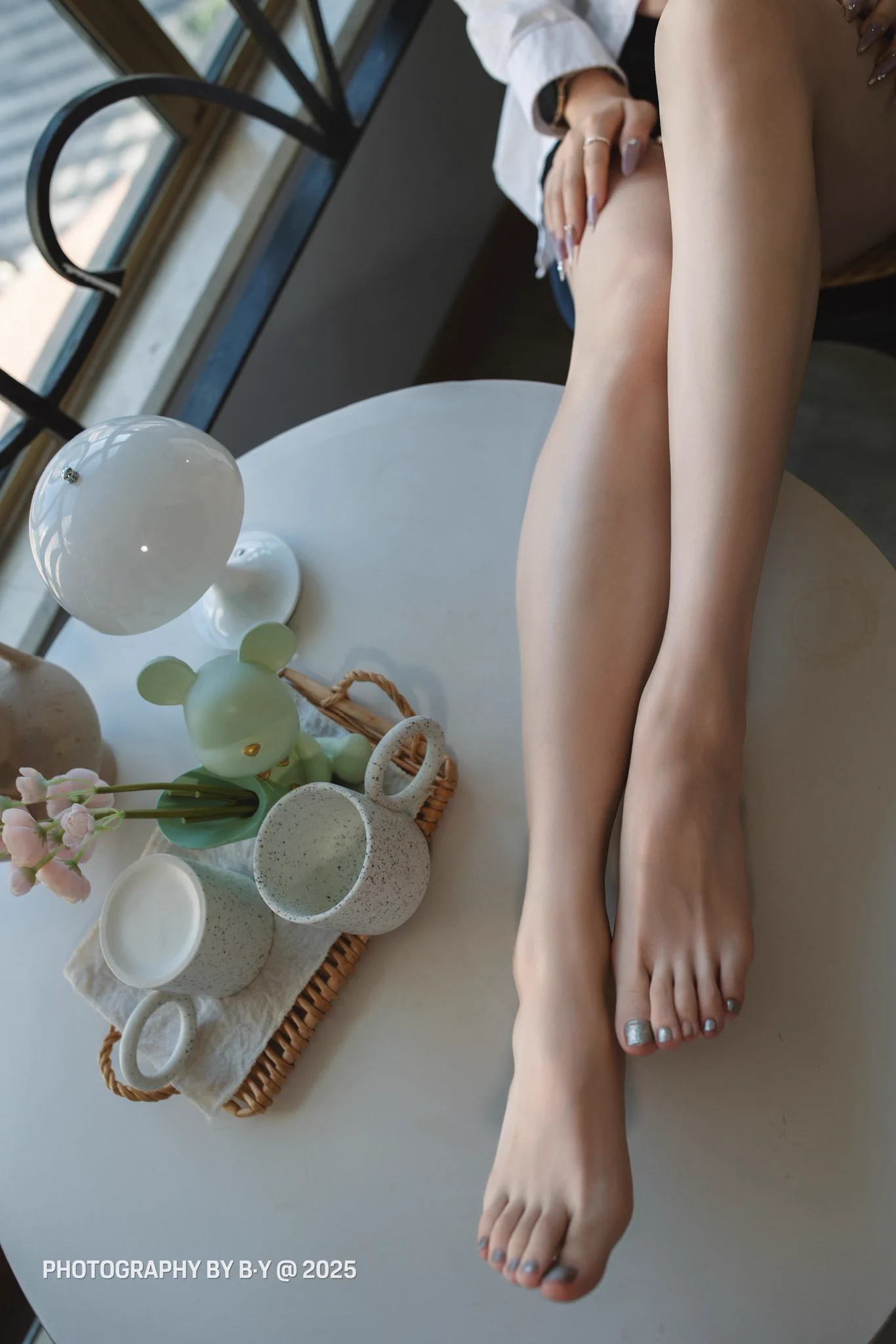 这双美脚谁不爱～
下次射上面，嘿嘿～

#上海拍照 #上海约拍 #丝袜美腿 #私房摄影 #私房约拍 #美脚足交 #美脚マイスター #美脚 #美足 

感谢大佬：
@Fengsiyuan 
@wqganenshi_ 
@tbzt2024 https://t.co/pnxjjwE452