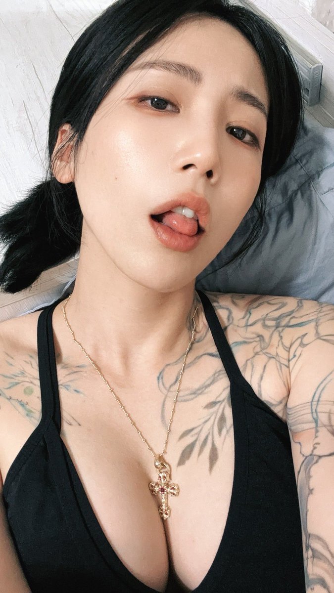 啊～～想要打砲🥺🥺 https://t.co/9fBvPj9Iav