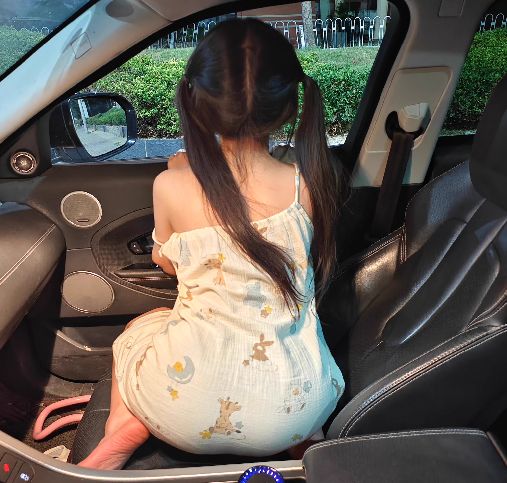 吃的饱饱 出门溜达…

出镜：@Lala513825 

抄送：

@ToBulma
@ToBulaer
@KawasawaSen
 @BulmaList https://t.co/Jw0VkhYbrr