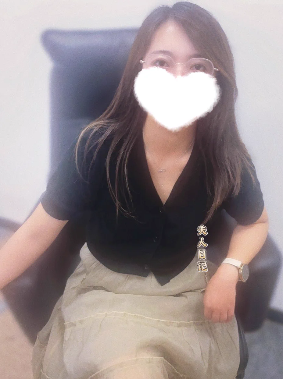 你们嫂子算反差少妇么？ https://t.co/rjnCnZXJyq