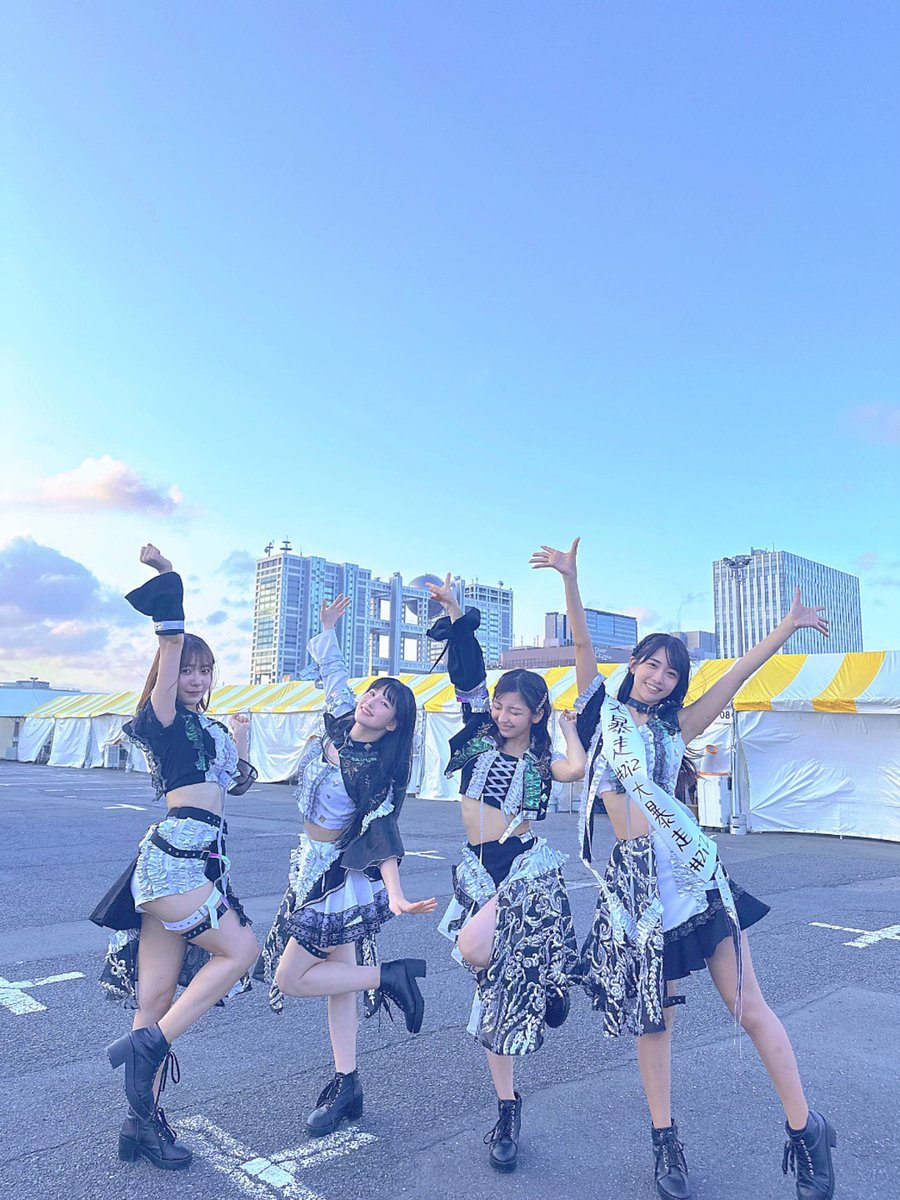 ⭐️TOKYO IDOL FESTIVAL 2025 supported by にしたんクリニック⭐️
お台場・青海周辺エリア
8/1~8/3の3日間フル出演！

私たちにとって最後のTIF。
TIFはアイドルなら誰もが憧れるステージです。
正直に言うと、メインに立ちたかった！！
けど、私たちは私たちらしく最後のステージに悔いなく最高のパフォーマンスをぶちかましていこうと思います！！！！！

ぜひ一緒に夏を死ぬ気で楽しみましょう！

#2i2 TIFスケジュール
8/1(金)
・浮島STAGE
🎤10:00-10:15
・SMILE GARDEN
🎤14:10-14:30

8/2(土)
・DOLL FACTORY
🎤12:30-12:50
・SKY STAGE
🎤20:05-20:20

8/3(日)
HEAT GARAGE
🎤16:50-17:15

🎫https://t.co/ilpBfZXUXa