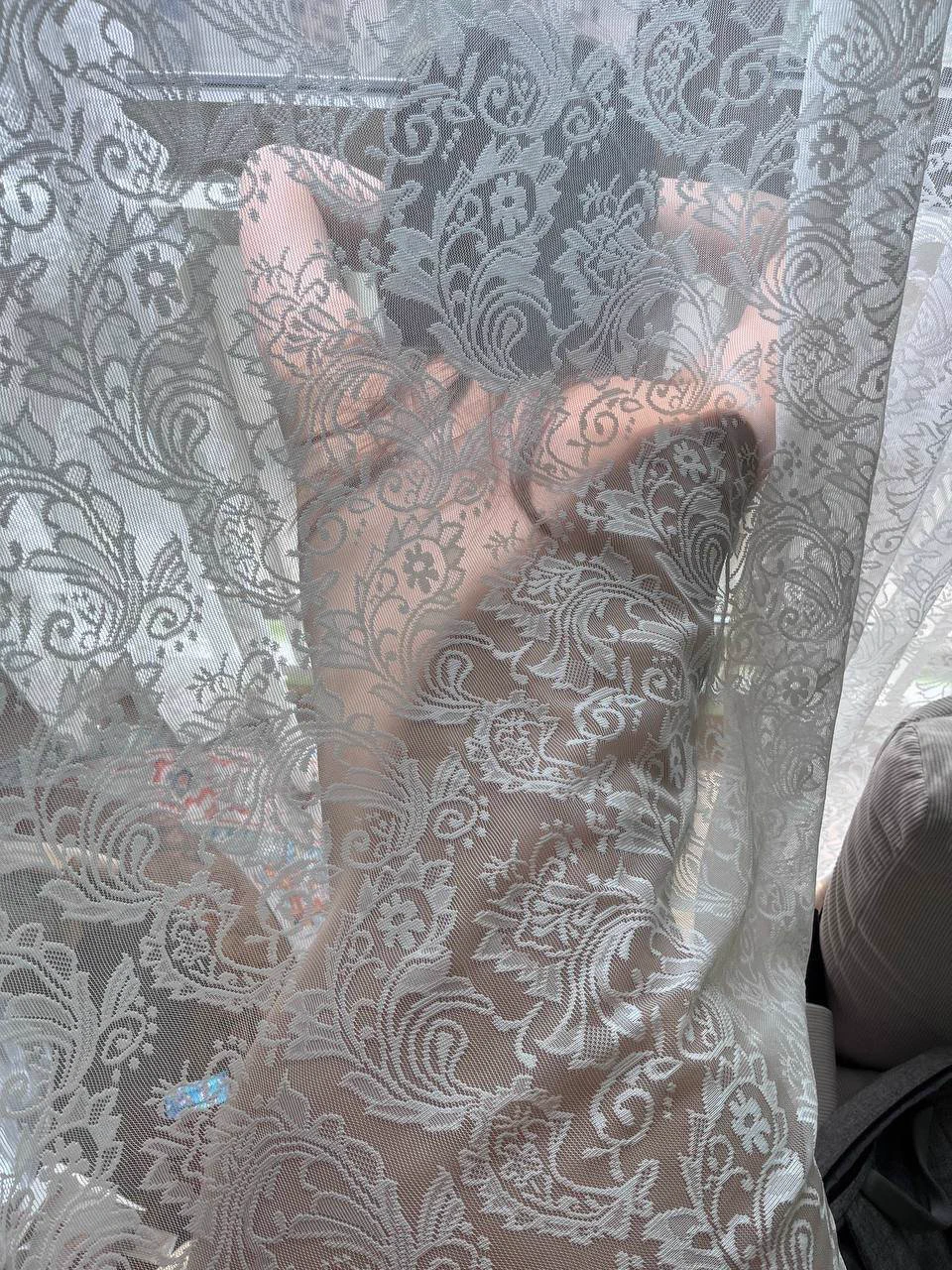 后面没人，只是我独此一人做此姿态…

感觉这个楼间距，就算被他们看到也看不清脸，还会觉得更刺激，想尝试在家里这么被后入了…

有没有想来尝试的呢？私信报名，线下仅限同城～ https://t.co/4ZbW9Smlat