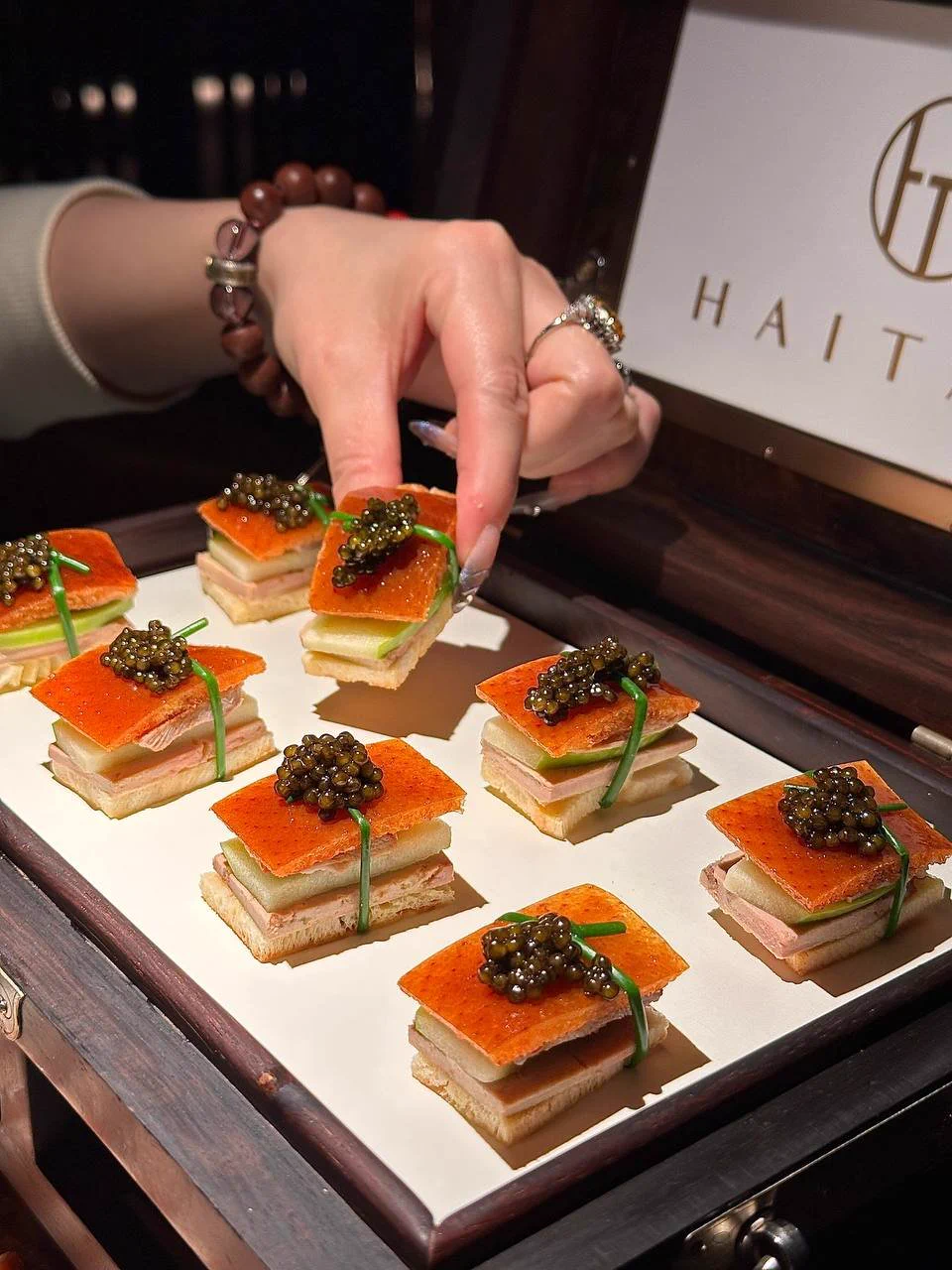 是真的很好吃！！

世间唯有美食和性爱不可辜负～ https://t.co/MOltboJRqK