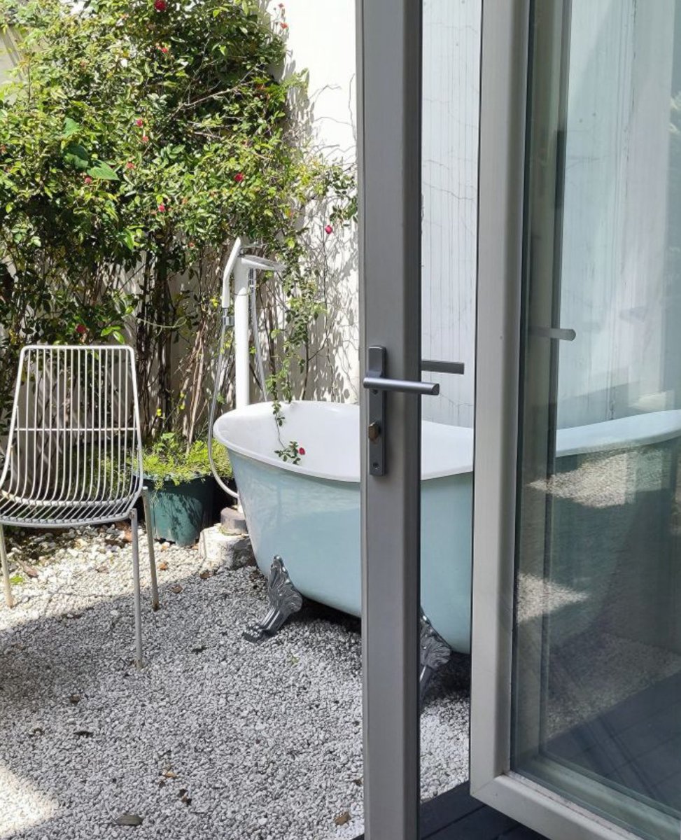 最近好多小号新手夫妻朋友们上来就想换照（账号没推文的，几十粉丝的，没关注的）也不知道真实还是观望还是骗个照，我推文发的比较多需要保护隐私望理解，圈内有熟悉固定的朋友，还是慢慢礼貌拒绝换照了 https://t.co/np9cjexlux