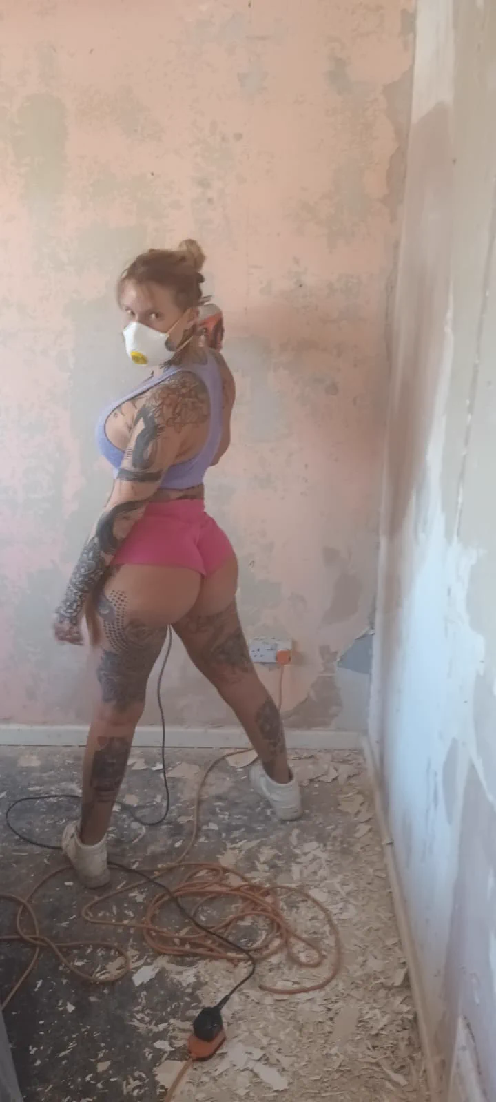 well, I guess all those posts did go through eventually 🤣🤣 hope you enjoyed masses of butt jiggle 🤣 https://t.co/65huwzLoJQ