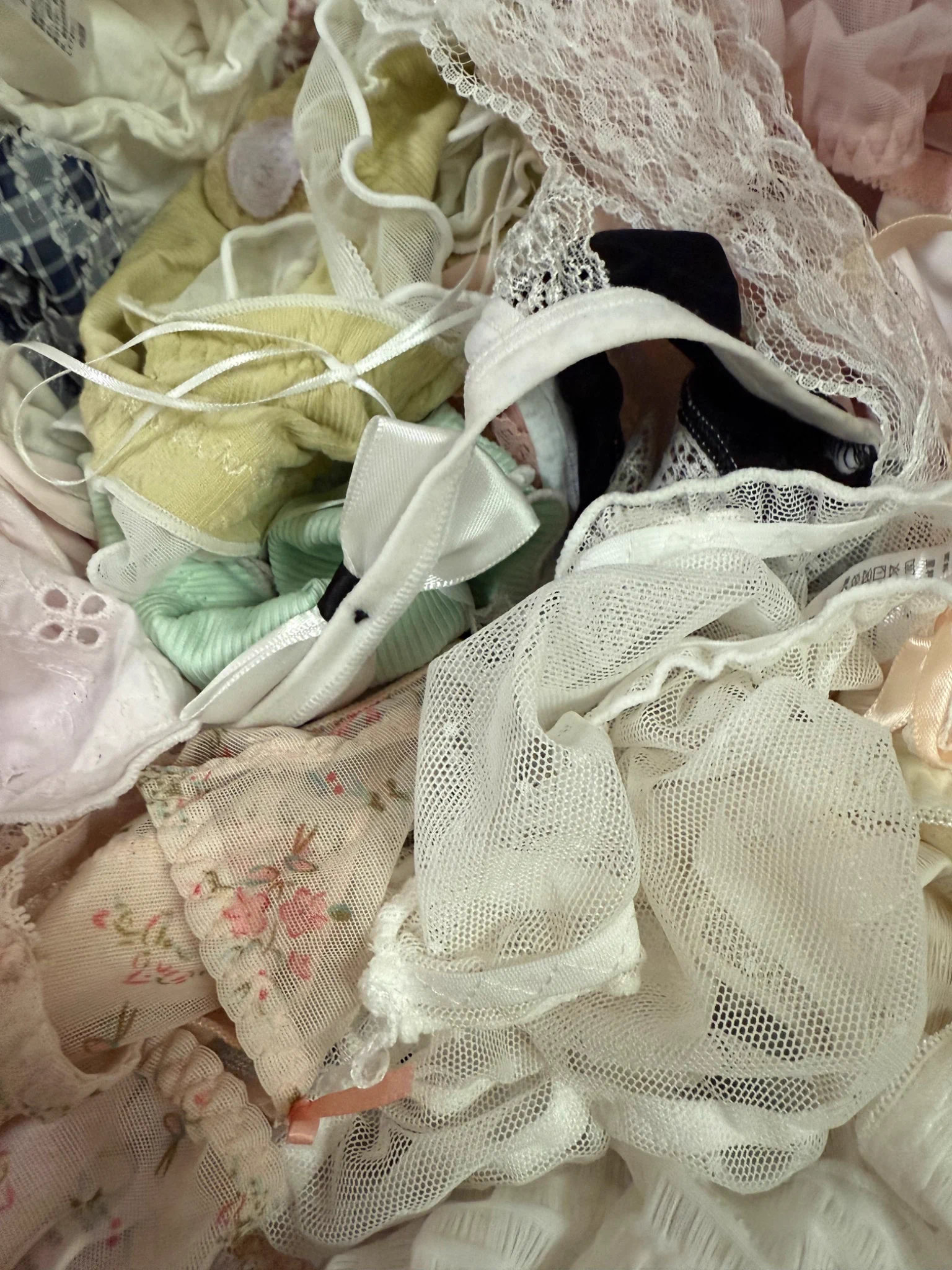 ෆ・┈・⊂₍ •ᴥ• ₎⊃・┈・ෆ
久違發文 久久賣一次而已
且買且珍惜因比別人便宜

A.5內衣+10褲=1678
B.10褲+❤️ㄧˋ=1999
C.愛ㄧˋ+蜜物+淫氺=2678
D.上C選項3瓶+10褲=3888

以上加購襪子🧦乙雙249$
穿照+乙張+$
私 賴 ： yaya__54321
iG:yaya.54321.0

因曾被警告不能常發文賣
否則
所以窩久久一次 https://t.co/7FEtyeIY27