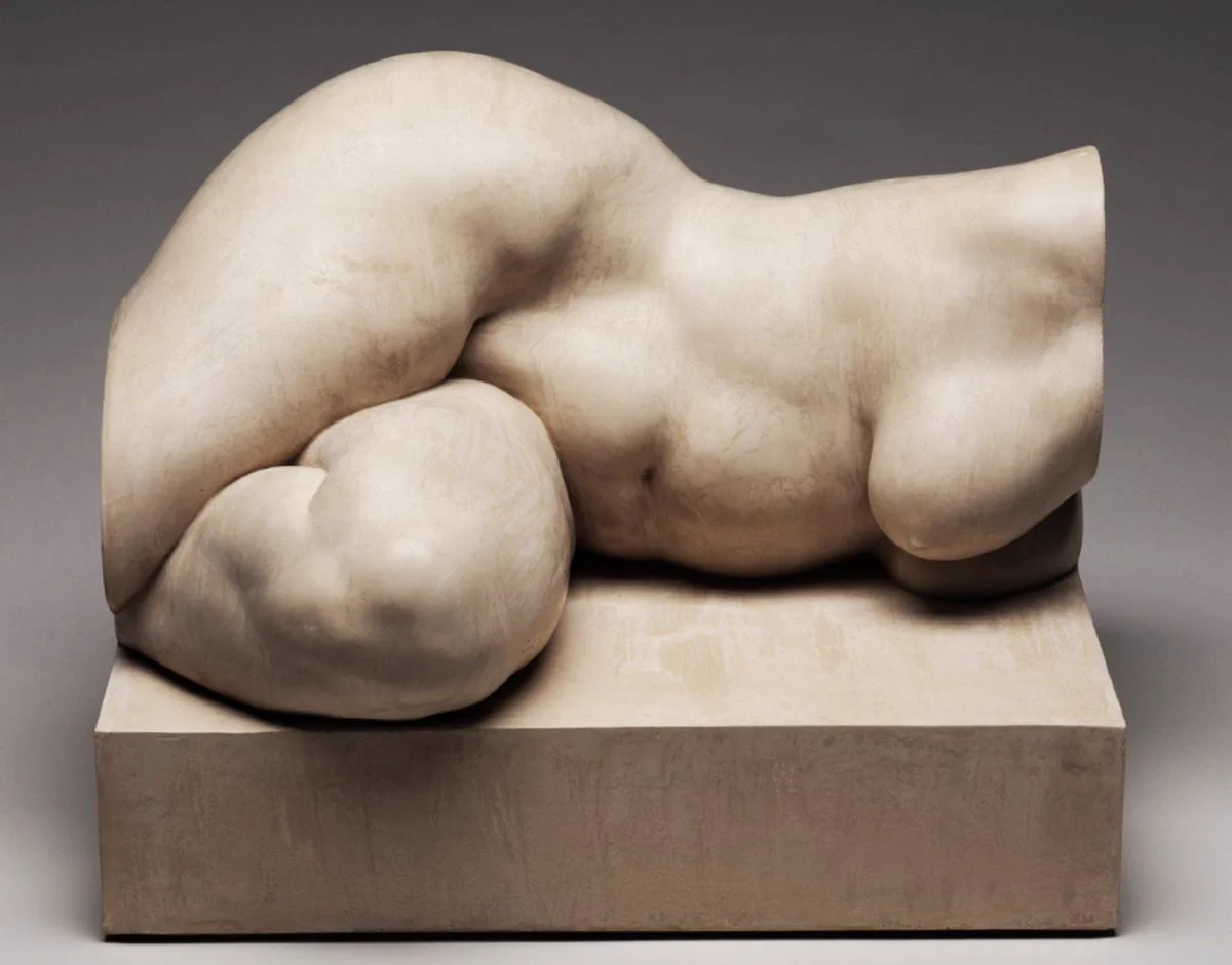 Christopher Smith's Still Life Fragment statue https://t.co/6DPE9ZSnZl