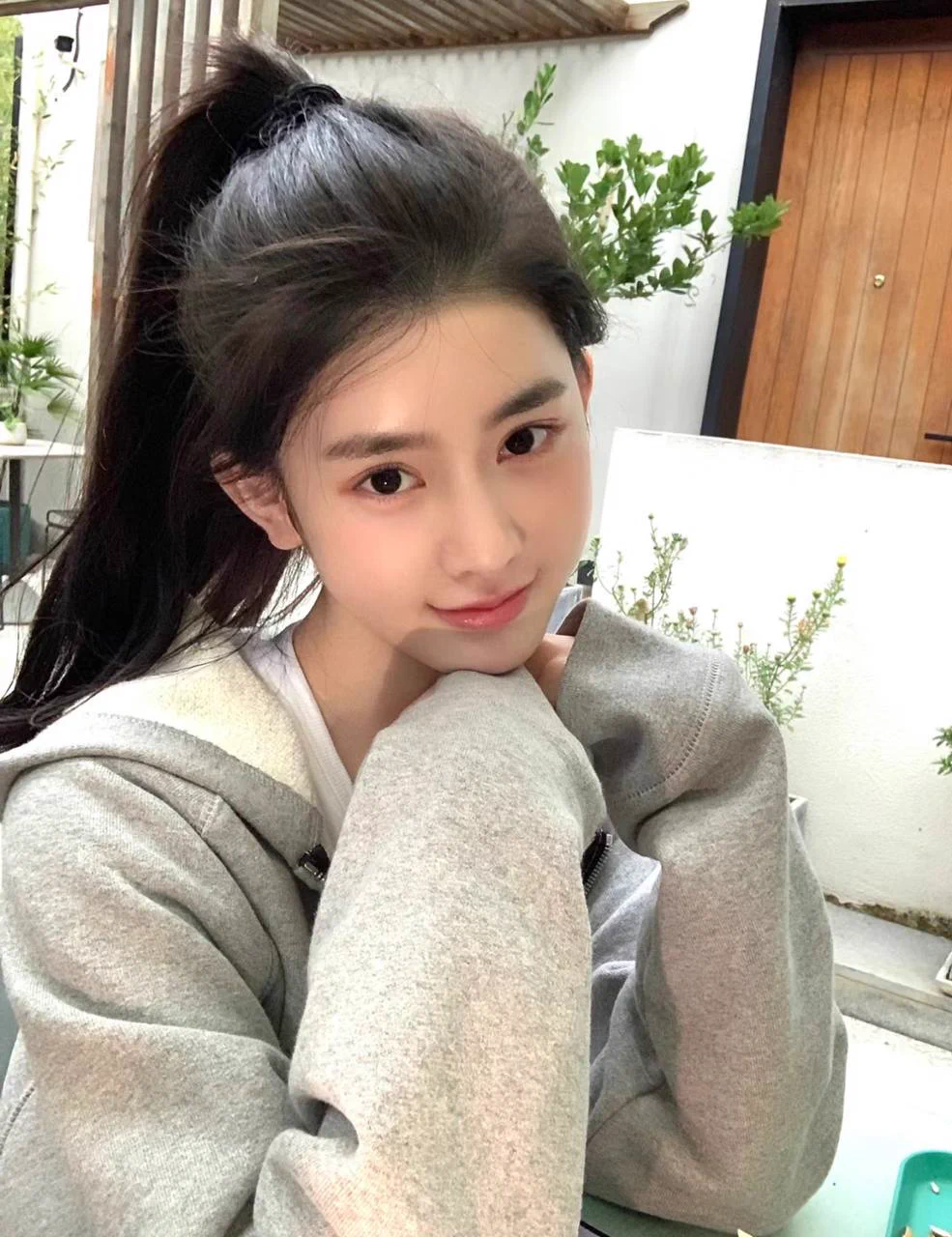 上海W⬆️ 圈外女友 172/D
雪白肌肤 清纯 甜美 
全身零整 没有一只玻尿酸
性格温柔 声音甜美  颜值天花板 
不🚬不🍷无纹身 https://t.co/oYowUJEqPB