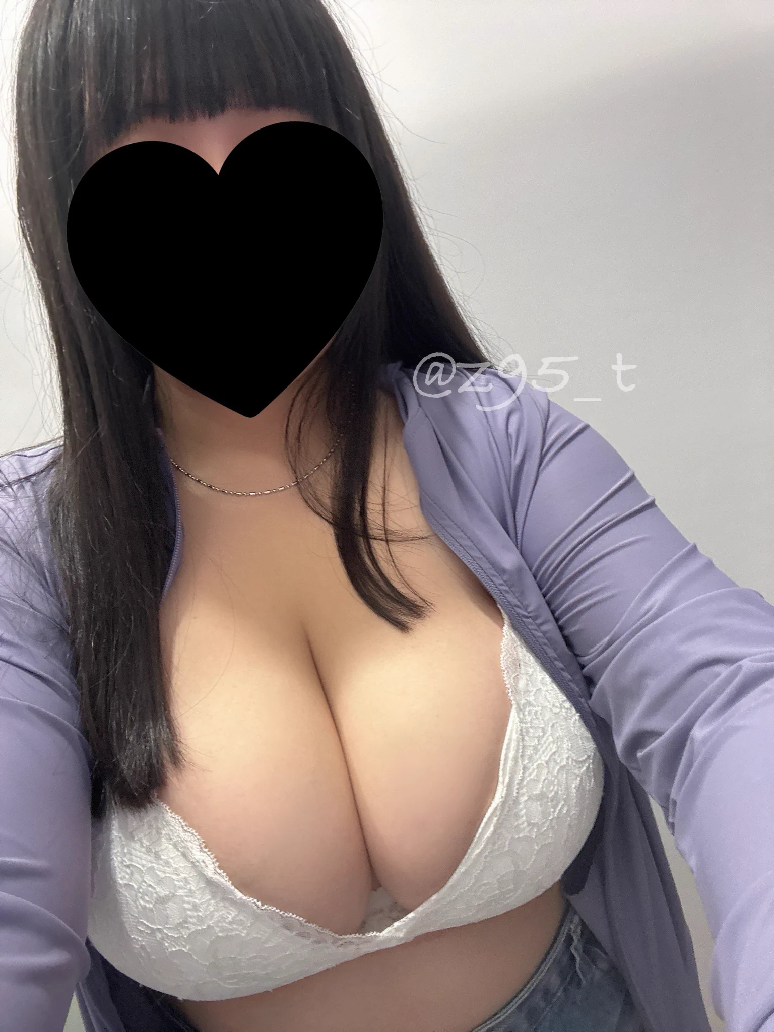 防曬外套很方便..

裡面只穿內衣也沒有人發現😈 https://t.co/1nBif9pZO6