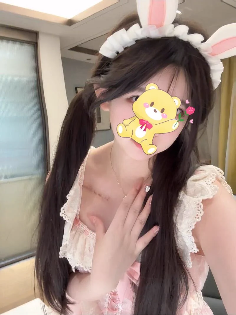 今日推荐🌟🌟🌟
🌸坐标：#深圳
🌸年龄：06
🌸身高：168
🌸体重：90
🌸🐻： C+
Jk萝莉，真实无整，可萝可御，人照无差所见即所得，纯天然小萌妹

Q🐧：1950043544
V🛰️：comeon979797

💖门槛88r开路（加我备注口令）💖
⚡@MaecMax @DaecMax @WaecMax等多位博主推荐，放心下单⚡
https://t.co/G6IYiYrPmB https://t.co/8JlVt9gS6L