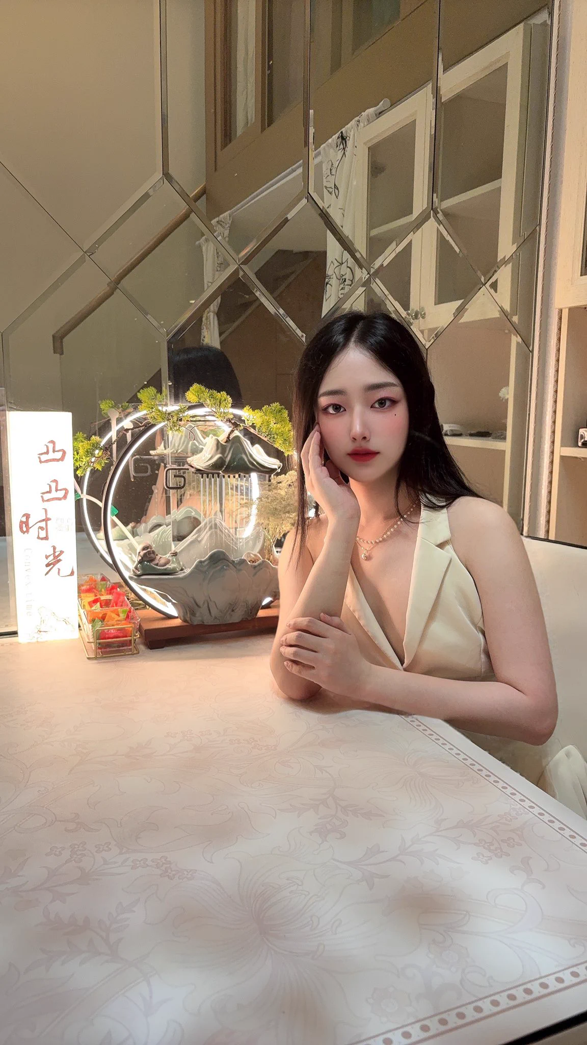 魂动蓝影-明星技师，最新到店
“教科书级”手法
欢迎到店体验🌹🌹 https://t.co/yc2e3GjZak
