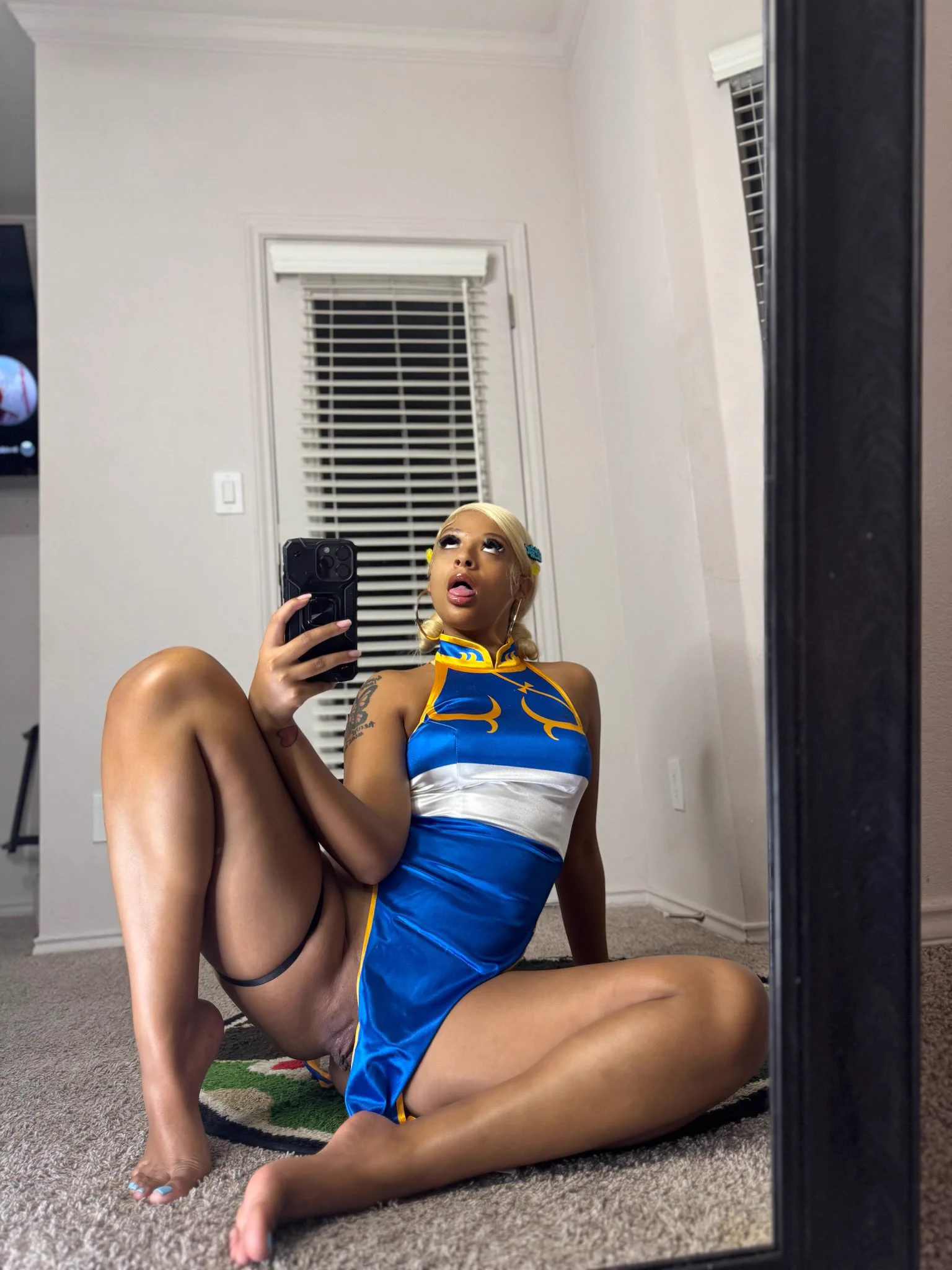 going live on of tomorrow night at midnight est 🏯 cum spin the wheel with me 🪭 https://t.co/IZAA4xrJbd