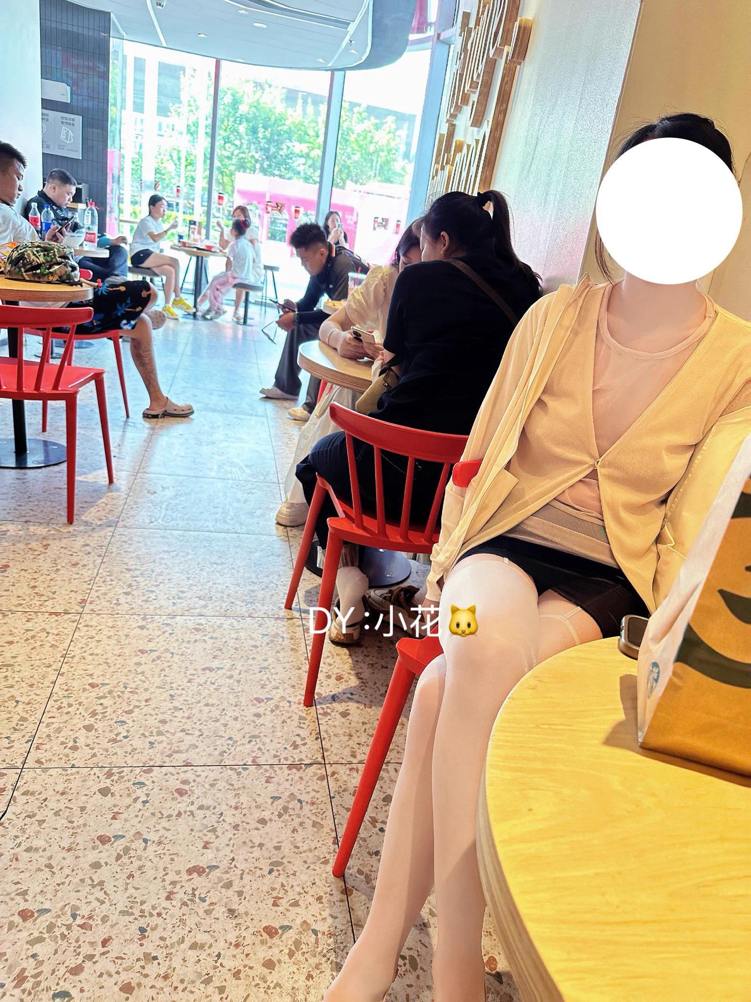 人妻味十足的夫妻同好，小花🐱
高身长｜野外露出｜美人妻

https://t.co/TrYhBQ38YF https://t.co/F2YWmtGHdL