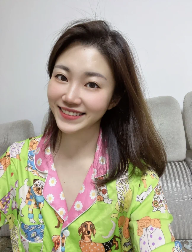 很久不自拍，一拍照真的感觉自己很慈祥，一点少女感都没有了，真的有少妇的感觉，天菩萨不要啊，怎么办怎么办 https://t.co/dPOm6IGF5x
