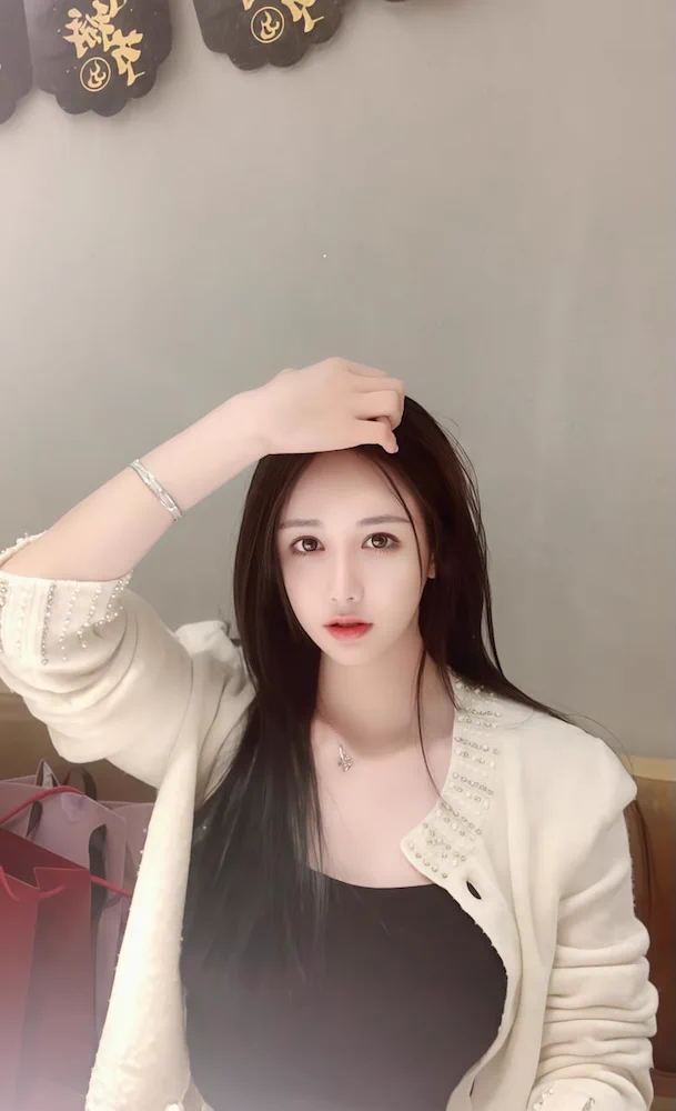#免费资源 经贸学院大奶女神【lixueya】和男友啪啪流出 表面正经私下是母狗【233P/20V/1.31G】，进电报群免费获取：https://t.co/b4dqzsZCbi……………

@wqganenshi_
@euteeeee
@Haosehou
@007share https://t.co/8ADUmzw5Ft