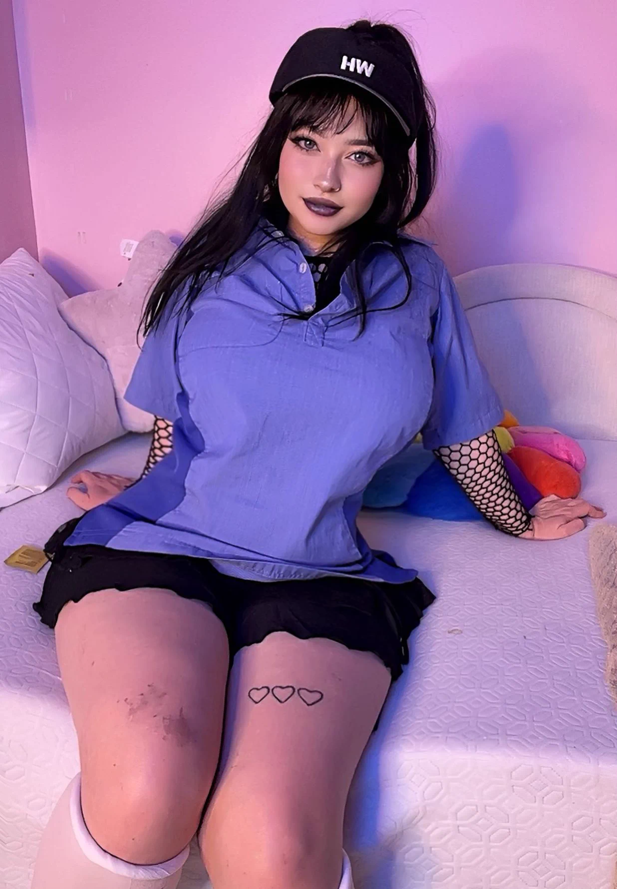 deleting in 10 hours, but whoever likes &amp; says hi, i’ll send a video in dm 🖤 https://t.co/4RlUPZopt8