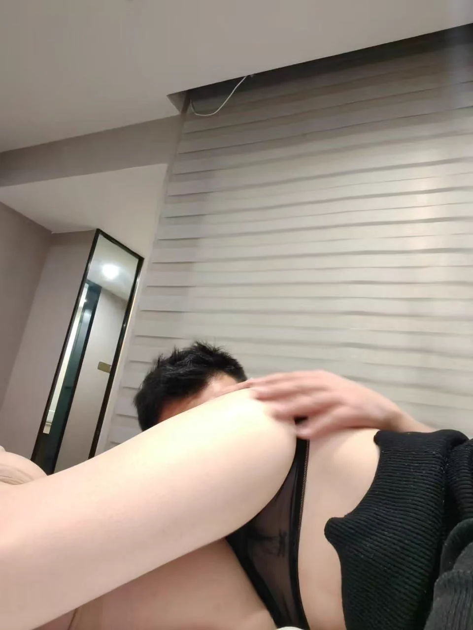 其实很多女人都不想谈论到年纪，但我觉得没什么好避讳的，只要心态年轻向往新鲜感，身体也会越来越有魅力

想有人和我一起探索新鲜刺激的事，一起给无聊的生活找寻新的乐趣～ https://t.co/k9E02KEAU5