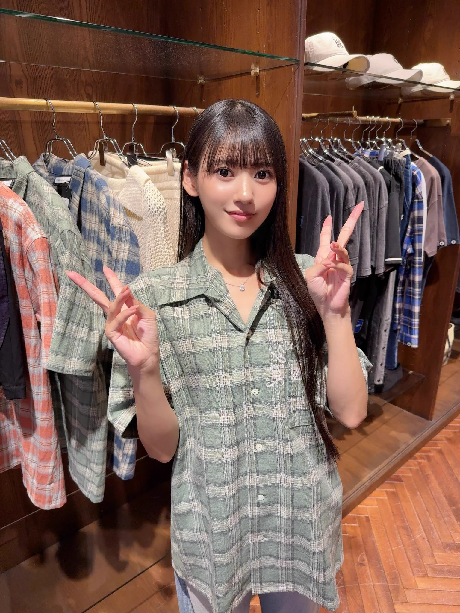 名古屋PARCOでのプレアパPOP UPにお越しいただきありがとうございました💚 https://t.co/dV9LRFa3Gu