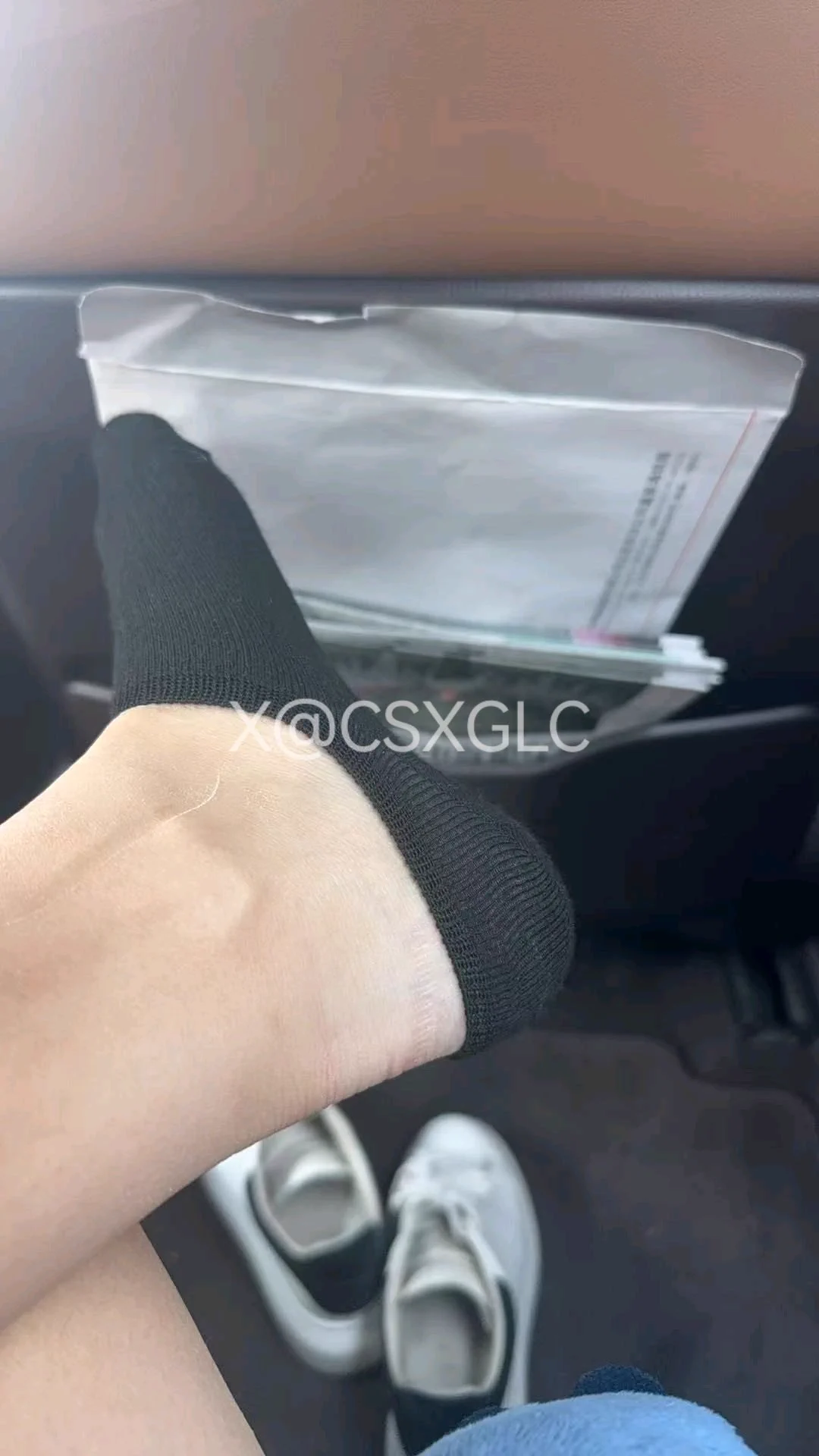 010老哥，京津冀地区寻同好分享女友袜子，只互换，熟悉后可以上门打胶，可快递可面交。 https://t.co/LKjnvbw1S2