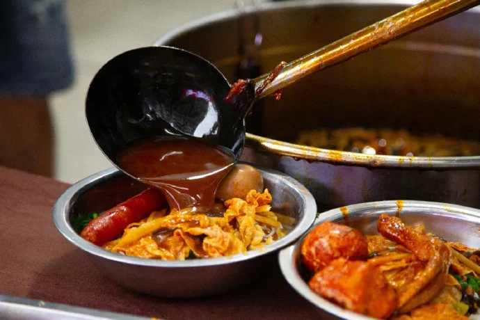 🍜 Guangxi Midnight Food Channel is live — and we highly recommend a trip to Liuzhou!😋😋

A steaming bowl of spicy and tangy luosifen (river snail rice noodles) is the perfect comfort food after a long day. One bite and you'll be recharged for the night! https://t.co/GB4whEDJJR
