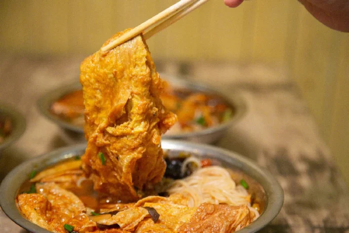 🍜 Guangxi Midnight Food Channel is live — and we highly recommend a trip to Liuzhou!😋😋

A steaming bowl of spicy and tangy luosifen (river snail rice noodles) is the perfect comfort food after a long day. One bite and you'll be recharged for the night! https://t.co/GB4whEDJJR