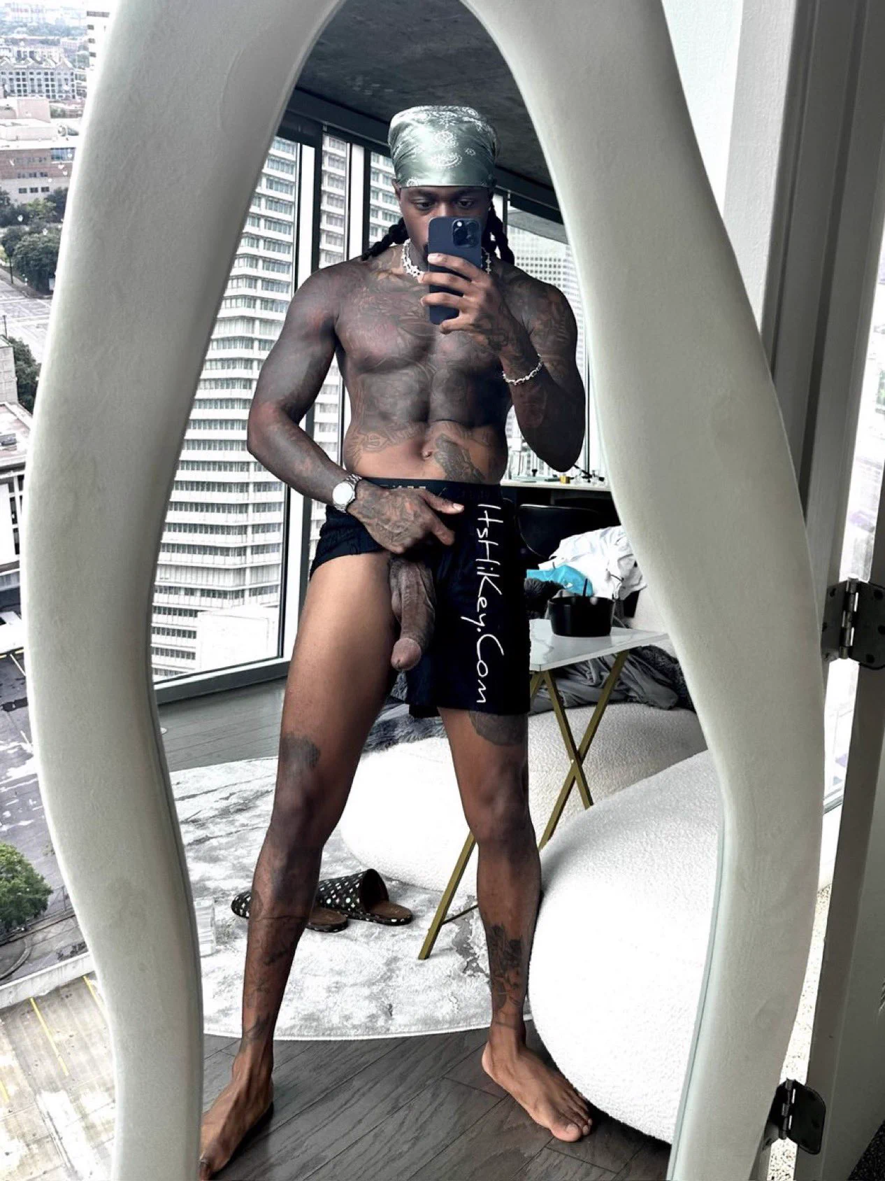 Make sure you hit https://t.co/KC8mW7YPbZ &amp; vote for @ItsHiKey in the following categories 👀

-Male Content Creator of The Year 🏆
-Top ProAm Perfomer 💦
-Talented Tongue 👅 

📸 @ItsHiKey https://t.co/CyvTHLBNMU