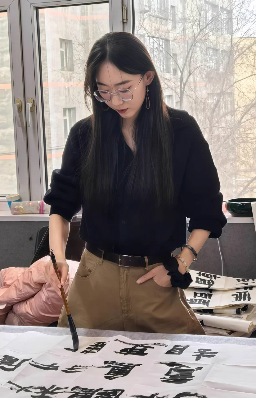 最近约了位推友，说要课外补习…   

 一边听我念书一遍帮我舔小穴，还是成熟的男士会舔，太久没遇到舌头会转圈的男士了，光是前戏就高潮了两次…    

这次的体验还不错，暑假还有挺多假期，还有附近成熟的男士想试试的吗～ https://t.co/VR2pILDCp8
