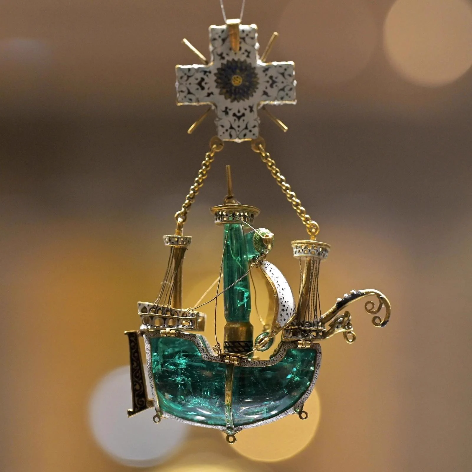 Renaissance Caravel Ship Necklace from 1400s, Spain https://t.co/eaaIvN99zB