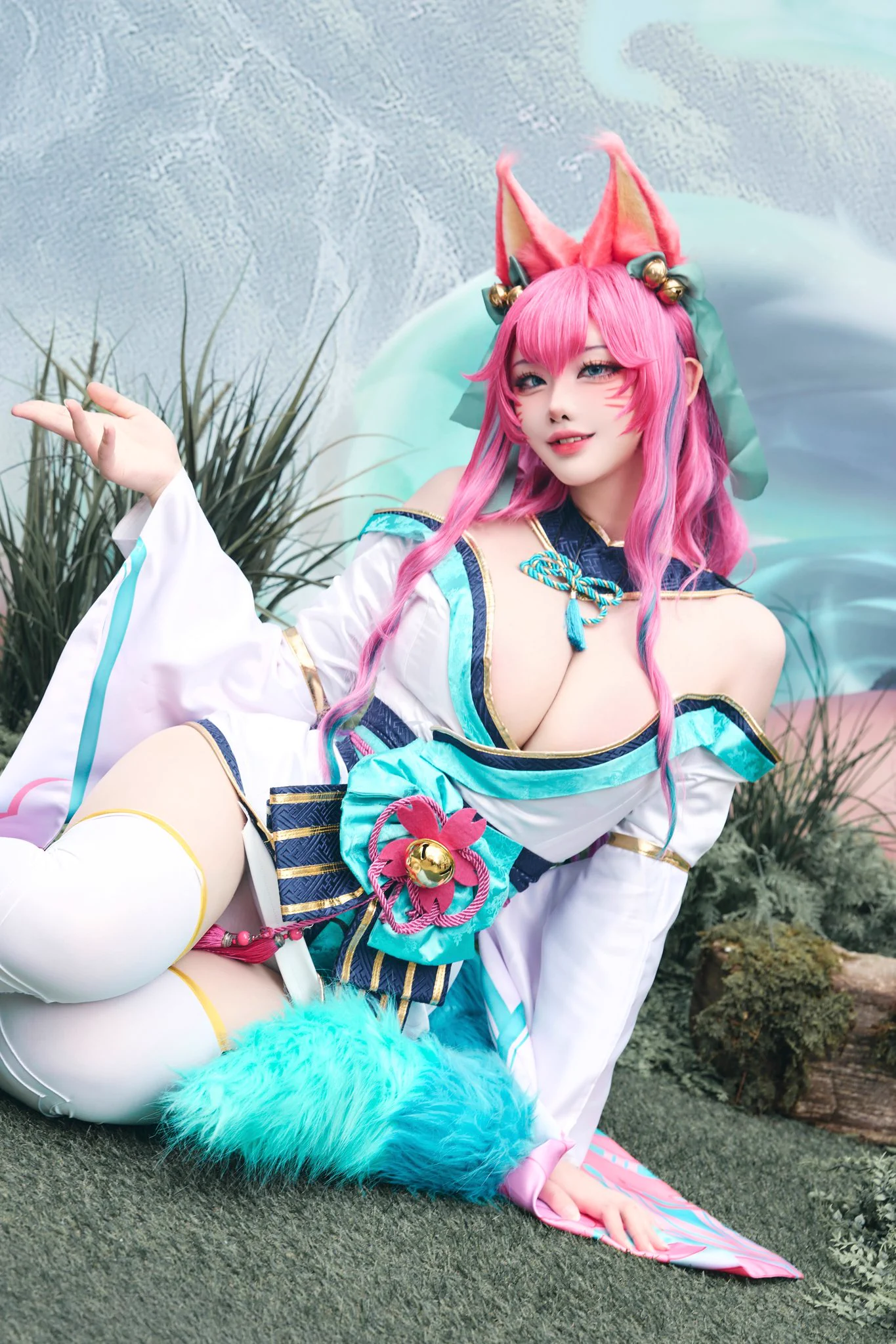 🦊

#LeagueOfLegends #Ahri https://t.co/JbclISUXfP