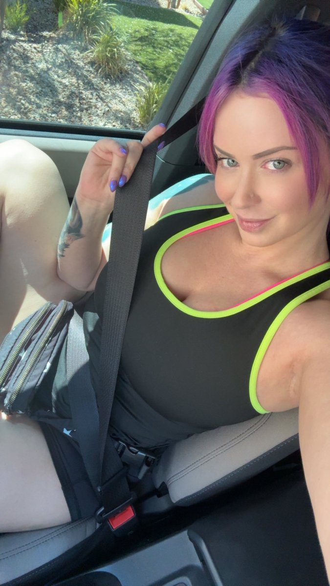 I’m sore. Will you massage me? https://t.co/ANMmiHVrHM