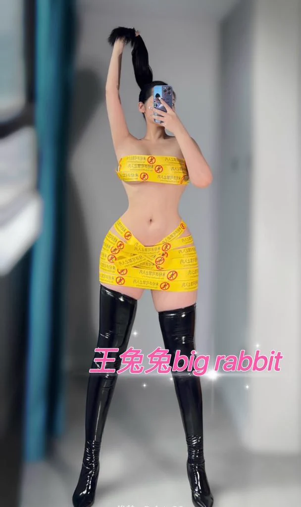 粉丝视角，灵魂选手  👅  #线下 https://t.co/b2UZHjaTeX
