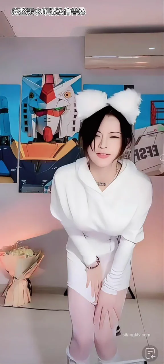 我发现了！如果把跳蛋的控制权交给粉丝手里，你们想的只会是如何把我盘翻躺在地上对吧？！昨晚给大哥展示才艺时还附赠高潮..跪地的场景，你们是不是人啊！！！

（看见兽兽满地爬你们会爽是吗？）
置顶群有第二视角入口及开播通知 https://t.co/w97ULhjMUw