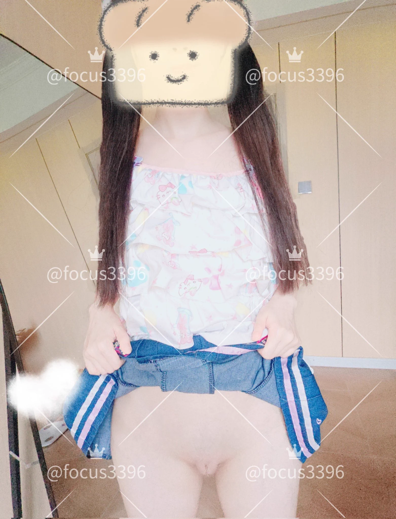 就是这个小骚逼
昨晚被哥哥按到浴缸旁边
后入肏的喷了好几次…
@SMlnZhl @SMlnZhi https://t.co/NyEKykSe4a