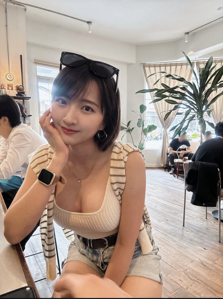 啊嘶，居然還有六月的照片 R ☕️ https://t.co/84cHodgJXD