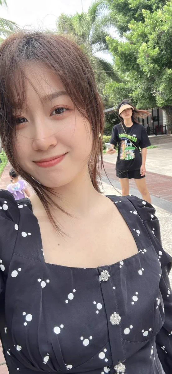 30岁的宝妈，生小孩喂过奶的胸🐻还能自信吗🙈   
 结婚七八年了，只从闺蜜教我玩推特后，感觉自己慢慢变得反差了~
想找个不干涉生活的长期线下玩伴，要思想成熟，有礼貌讲卫生的，同城有眼缘的私信聊咯 https://t.co/StVeCC7wvM