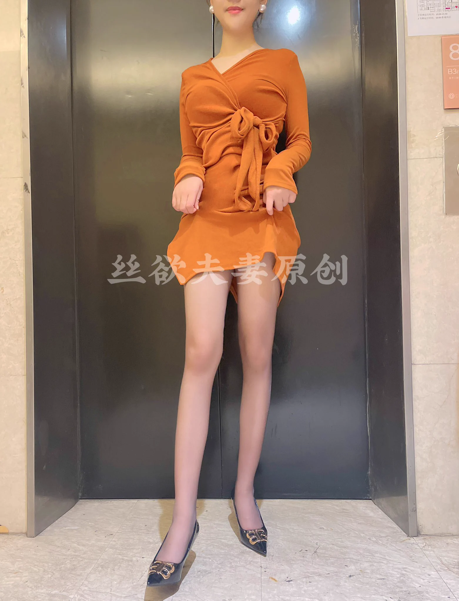客流量如此大的商场
如果此时此刻电梯门打开看一群男人看到这样的我，会不会被拽进电梯一顿输出😌 https://t.co/SrFWs59mkT